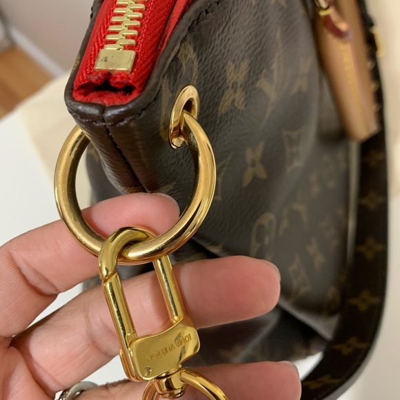 Authentic Louis Vuitton Pallas mm - Picture 13 of 16